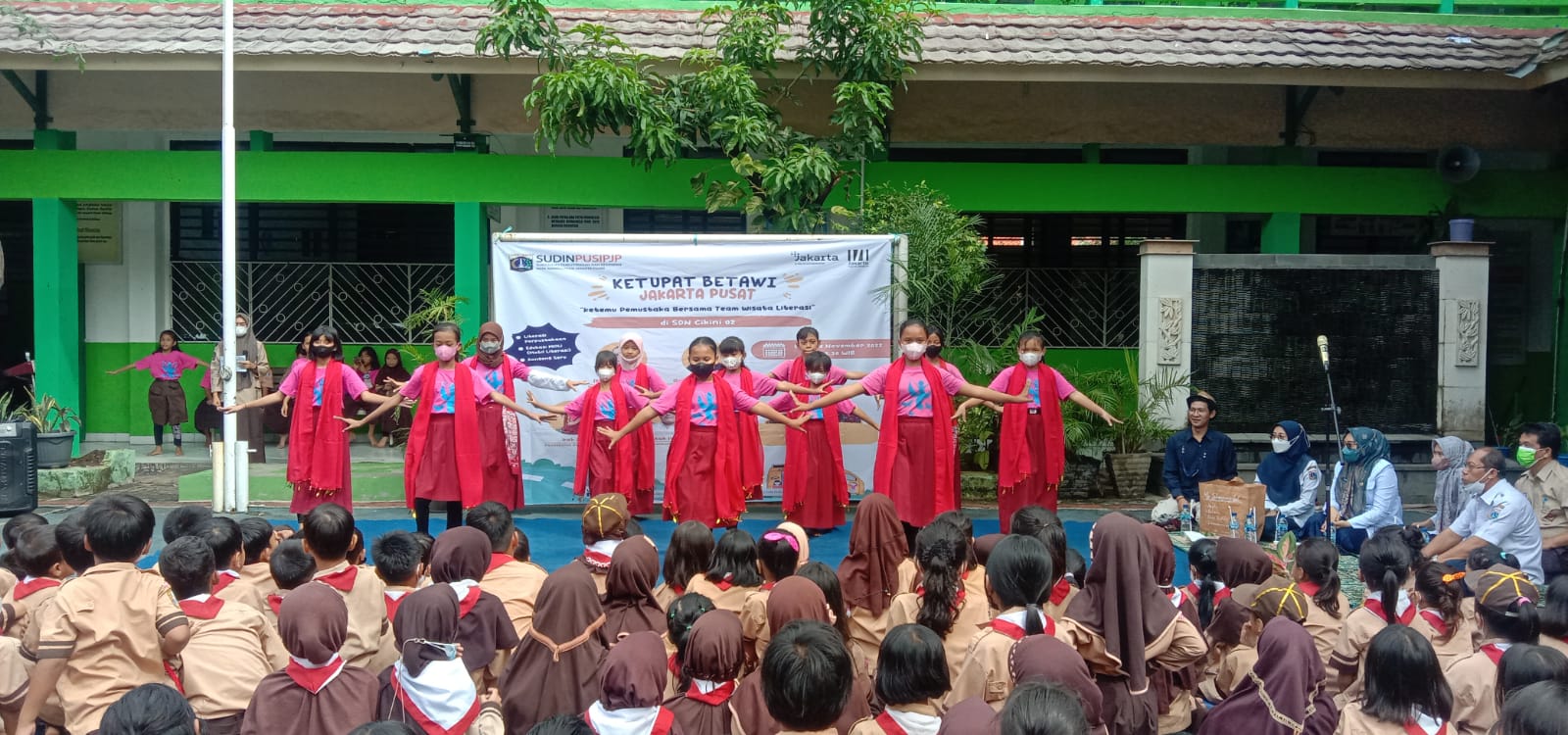 KETUPAT BETAWI : Ketemu Pemustaka Bareng Team Wisata Literasi Di SDN Cikini 02